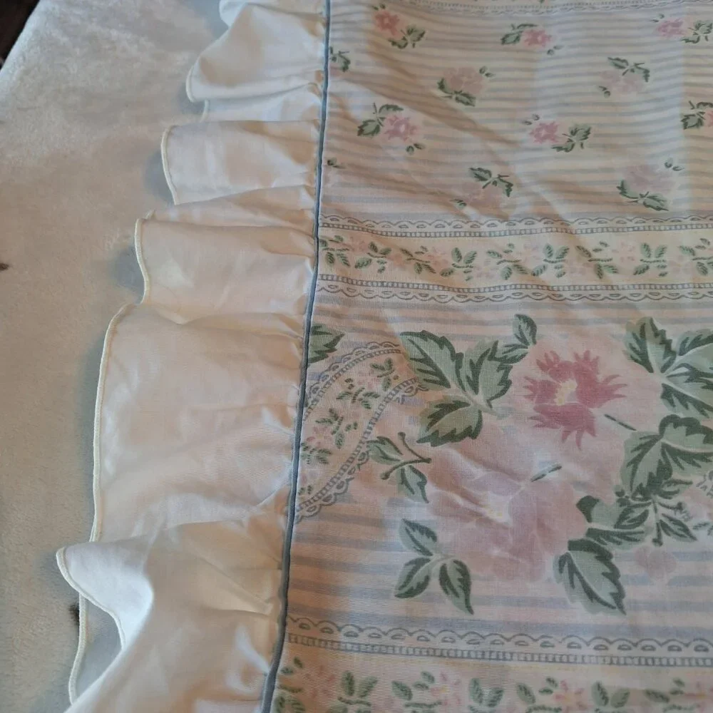 Vintage JC Penny Standard Pillowcase Floral Ruffle Edge Made In USA Cottagecore‎
